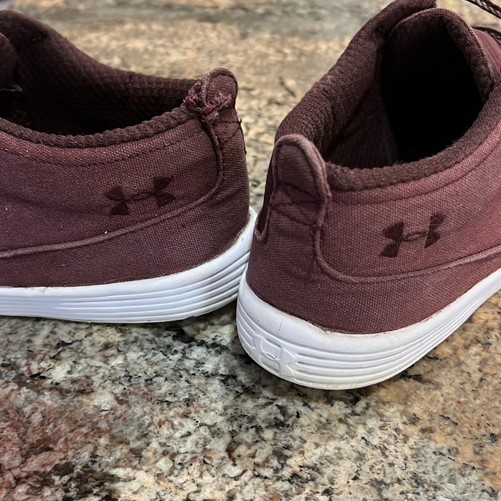 Under Armour Shoes - Picture 5 of 10